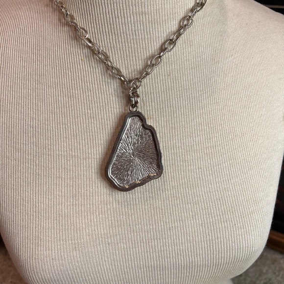 Stone necklace - Picture 4 of 6